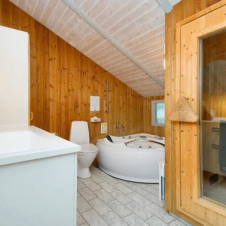 Semesterbostad 8 Person In Melby