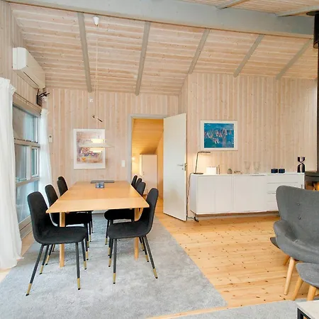 Semesterbostad 8 Person In